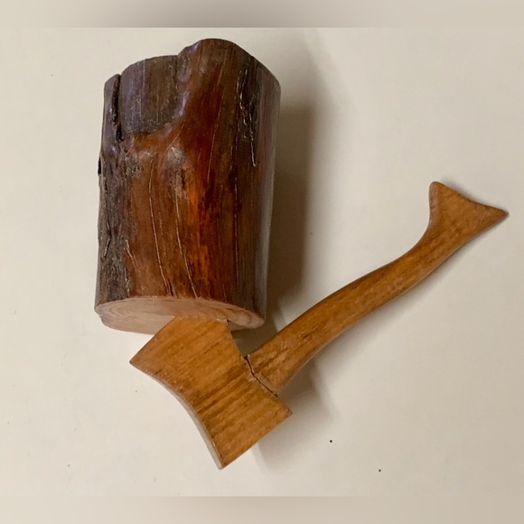 1940s Antique Hand Crafted Prisoner Made Axe Splitting Log Wooden Figurine - Picture 16 of 16